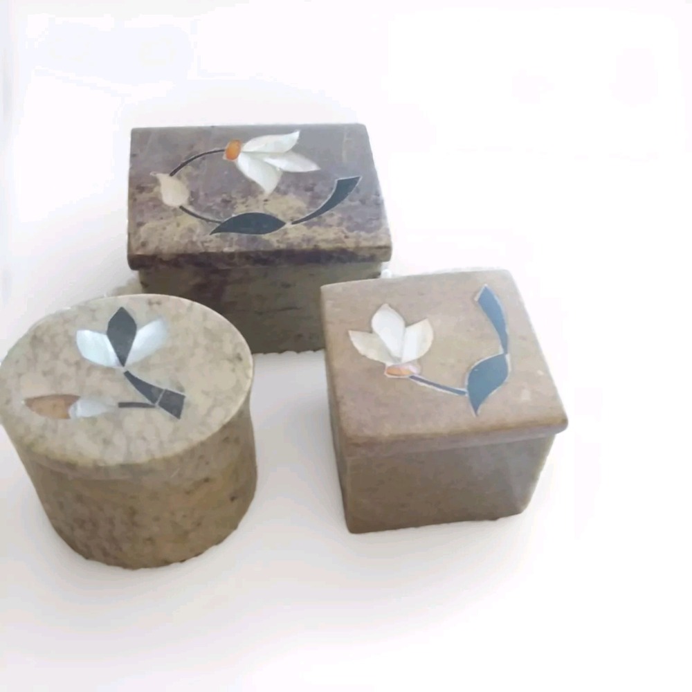 SET OF THREE Hand Carved Soap Stone Trinket Boxes Mother of Pearl Inlay Flowers